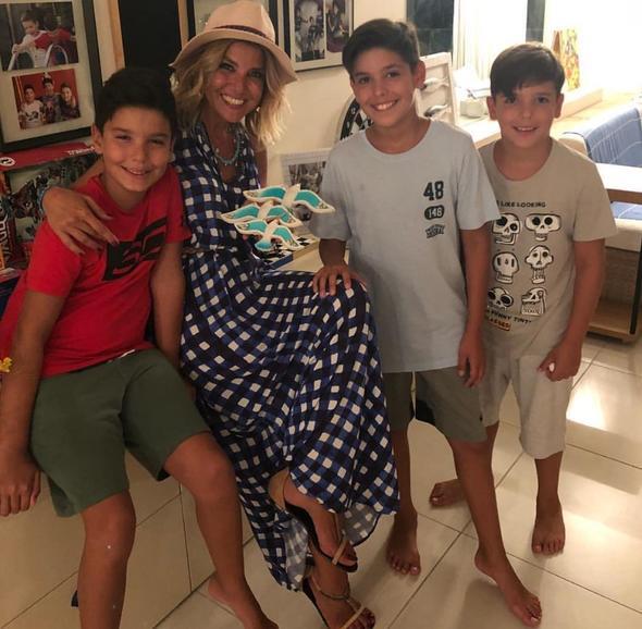 * Kendimi ok iyi ve yeni hissettiim iin bugn canl yayna geldim.  <br>  * Ben kin sevmiyorum. Kapya geleni almak adettendir. Piman deilim. Ama bundan sonra yok.  <br>  * Ben kretmenin bir by olduunu dnyorum. Benim krmle de alay ettiler. Hayattan aldm en byk ders &#8216;bana benden fayda var&#8217;.