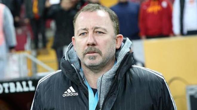 Son olarak Konyaspor'u altran Sergen Yaln ile istenilen sonular alnamad iin 10 man ardndan yollarn ayrlmt.