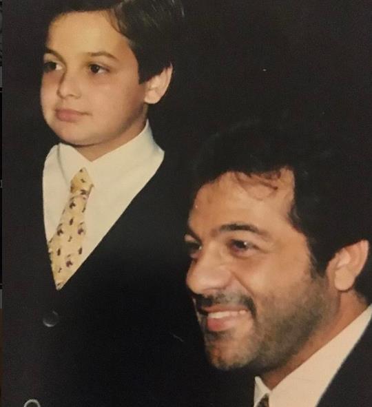 Dedesinin ismini tamaktan byk gurur ve onur duyduunu her frsatta dile getiren Sadri Alk verdii bir rportajda dedesi Sadri Alk hakknda unlar sylemiti...