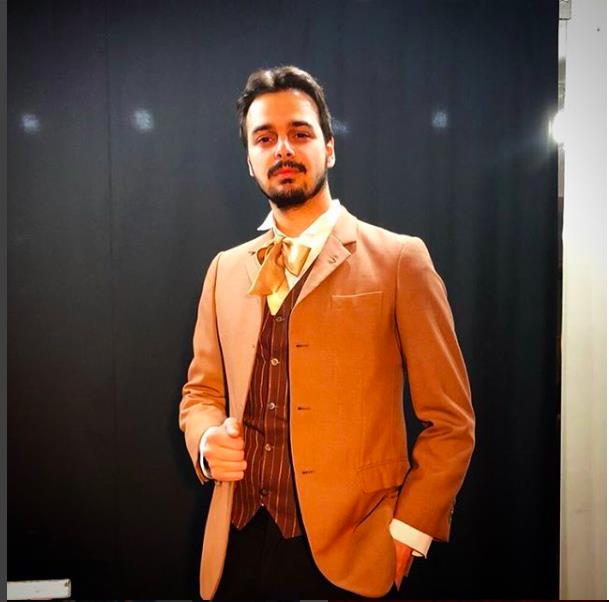 Doutan nller kategorisinde ilk sralarda olan Sadri Alk'n babas usta oyuncu Kerem Alk, annesi ise Sibel Turnagl.