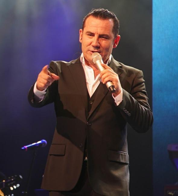 Magazin dnyasndan ricam kzmn iinden getii zorluklarn hassasiyetini gz nnde bulundurarak bugne kadar gstermi olduklar zeni devam ettirmeleridir. Bu zor srete gerek kendi adma gerek kzm adna gstereceiniz anlay ve destek iin imdiden teekkr ediyorum.'