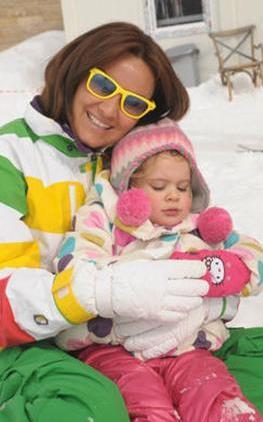 Ama Su, annesinden ok babasna benziyor. Minik Su, Pnar Altu ile Yamur Atacan'n kz..