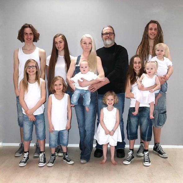 Taina Licciardo Toivola ocuklarna; Leonardo, Cleopatra Taina Bride, Jerusalem, Shakespeare, Romeo, D&#8217;Artagnan, King James Ocean, Aphrodite, Nefertiti Butterfly Bambi ve Omega Royal Fox gibi tarihi ve edebi figrlerin isimlerini vermi.