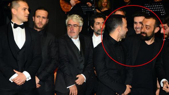 Kanal D ekranlarnda yaynlanan 2.Sayfasna erde dizisiyle adn duyuran oyuncu Sedat Payas konuk oldu. Dizi bittikten sonra i bulamaynca geimini sandvi, simit satarak salayan Payas, yaadklarn anlatt.