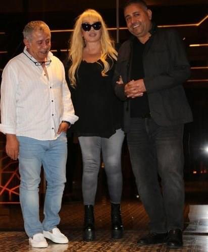 &#8220;Hedefim bir 15 kilo daha vermek&#8221; diyen Zerrin zer, yaknda yeni imajyla sevenlerinin karsna kacan aklad.