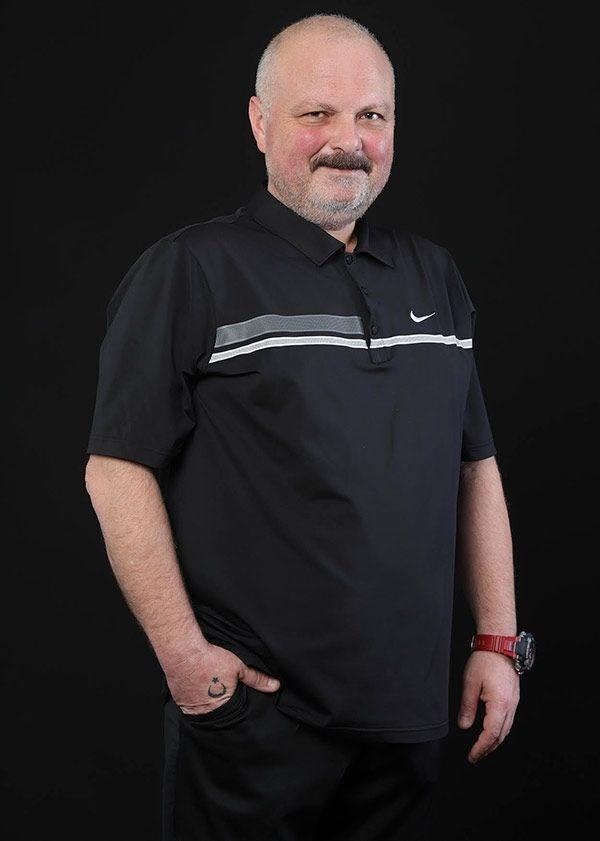 Dzenli ekilde yzmeye ve fitness yapmaya balayan Ylmaz, diyet ve sporla 3 ayda 50 kilo verdi. 133 kilodan 83 kiloya den ve en byk motivasyon kaynann olu Poyraz olduunu belirten Ferhat Ylmaz, kilo verdikten sonra kendini yeniden kefettiini vurgulad.