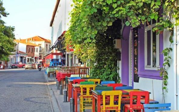 Bozcaada: 10 bin 222 lirayla ikinci srada yer alyor.