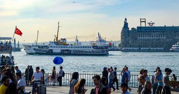 Kadky'de konutlarn metrekare sat fiyat 7 bin 386 liray bulurken, bu alanda Beyolu 6 bin 267 lirayla sekizinci, Bodrum 6 bin 57 lirayla dokuzuncu, Adalar ise 5 bin 673 lirayla onuncu srada yer alyor.