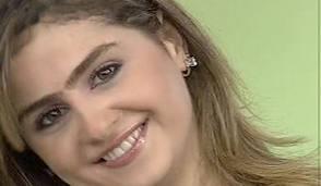 Mzik piyasasyla ve kameralarla tant ilk dnemlerde kaln kalaryla dikkat eken Azeri kz Gnel, kalarn almama nedenini, &#8220;Azerbaycan'da kzlar, kalarn evlendiklerinde aldrrlar&#8221; diye aklamt.