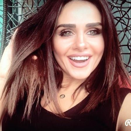 31 yandaki arkc getiimiz aylarda burnuna estetik yaptrd. Yeni grntsn sosyal medya hesabndan paylamaktan geri durmayan Gnel baz takipileri tarafndan Birce Akalay&#8217;a benzetildi.