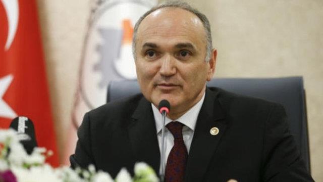 Faruk zl - AK Parti Dzce Belediye Belediye Bakan aday    Faruk zl, 19 Kasm 1962'de Dzce'nin ilimli ilesinde dodu. Lise renimini Dzce'de tamamlayan zl, Yldz Teknik niversitesi Makine Fakltesi Makine Mhendislii blmn bitirdi. stanbul Teknik niversitesi'nde yksek lisans ve doktora yapan zl, spanya'da proje mhendislik, Harvard niversitesi'nde yneticilik eitimi ald. Savunma Sanayii Mstearl'nda 1990'da szlemeli personel ve mhendis olarak grevlendirilen zl, ayn kurumda farkl grevlere getirildi. zl, Trkiye'nin kendi tasarm ilk milli tank "Altay", ilk insansz hava arac "Anka", ilk milli gemisi "MLGEM" projelerinin yrtlmesinde Mstear Yardmcs olarak grev ald. Faruk zl, ayrca Havadan Erken hbar ve Kontrol Ua Airbus A400M Atlas, F-35 ve F-16 sava uaklar projelerinde grev ald.Belediye bakan aday zl, 24 Mays 2016'da kurulan 65. Hkmet'te Bilim, Sanayi ve Teknoloji Bakan olarak grevlendirildi. ki ocuk babas olan zl, ngilizce biliyor.