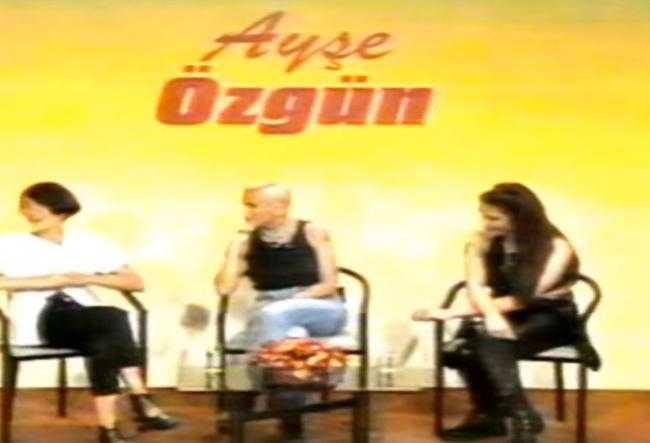 2015 ylna kadar ekranlarda farkl konular ele alan Aye zgn en ok Yaar Nuri ztrk ile yapt programlardaki sohbetleriyle adndan sz ettirmiti.