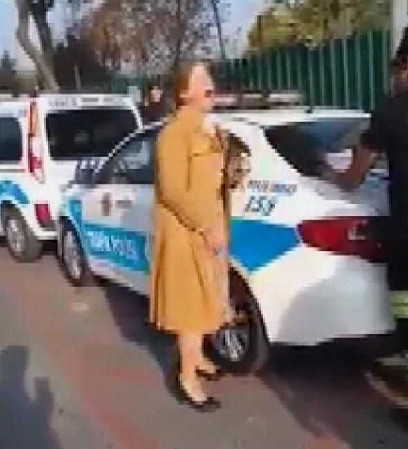 AKADEMSYEN OLDUU ORTAYA IKTI : zel bir niversitede retim grevlisi olarak alt ortaya kan akademisyen .A. iin asln anlatt. -"niversitede gerekleen nemli bir toplantya yetimek zere aracm sryordum, bu esnada trafik polisi durmam istedi. Ehliyet ve ruhsat kendilerine verdiimde ehliyetimin krk olduunu ne srerek bu ehliyeti kabul etmeyeceklerini bildirdiler.