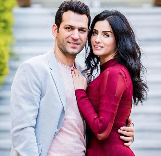 2004 ylnda Btn ocuklarm dizisinde &#8220;Mesut&#8221; karakterini canlandran Yldrm, oyunculua Byk Yalan dizisi ile devam etti.2006 ylnda ilk uzun soluklu almas olan Frtna dizisinde barol oynayarak n kazand. Ayn yl sinemada Altn Portakal dlne aday olan Araf filmi ile ilk kez barol oynad.