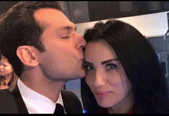 Tiyatro ve mzie ilgi duyan Yldrm, Yldz Teknik niversitesi Oyuncular&#8217;na (YO) katld ve 3 yl amatr olarak tiyatroda oynad. YO&#8217;daki arkadalar araclyla televizyon dnyasna giren Yldrm&#8217;n televizyonla ilk tanmasn salayan, 2003 ylnda &#8220;lmsz Ak&#8221; dizisinin bir blmnde kk bir rol almas oldu.