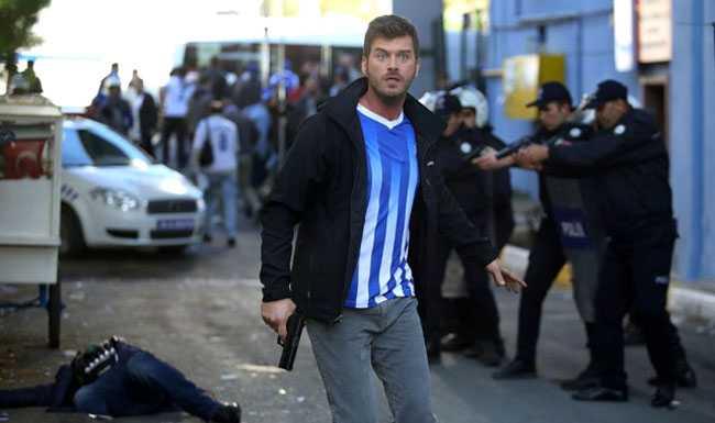 6 TEKRARA RAMEN 7. OLABLD... Sosyal medyada senaryosu ve oyuncu kadrosu ile vg alan arpma dizisinin ilk blmnn bir hafta iinde alt kez yaynlanmasna ramen reyting sralamasnda  sra ykselerek yedinci srada kendine yer buldu.