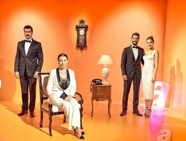 Perembe akam reyting listesinin zirvesinde ATV'nin Bir Zamanlar ukurova dizisi yer ald. Bir Zamanlar ukurova'nn zeti de reyting listesinin 3. srasnda yer buldu kendine...