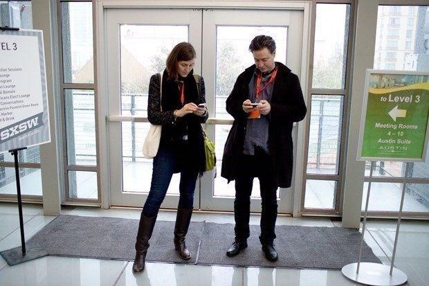 5G&#8217;nin zelliklerini kapsaml bir gvenlik analizinden geiren ETH Zurich, Lorraine niversitesi ve Dundee niversitesi&#8217;nden aratrmaclar, u anki hali ile bu hizmette pek ok gvenlik boluunun bulunduunu ve bu durumun saysz siber saldrya yol aabileceini belirtiyor.