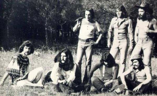 KURTALAN ESPRES  Bar Mano'nun 1972 ylnda kurduu ve vefatna kadar birlikte alt grubu.