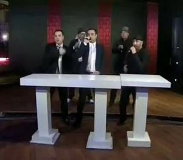 Biraz yalandlar belki ama geen yl Beyaz Show'a konuk olduklarnda grld ki, enerjilerinden hibir ey kaybetmemiler.