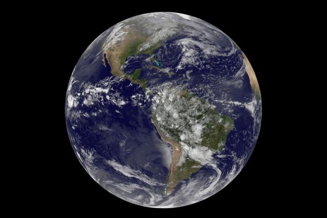 <p><b>10.</b> Ekvator izgisi aadaki ktalarn hangisinin zerinden geer??</p>    <p>A. Avrupa</p>  <p>B. Avustralya</p>  <p>C. Antarktika</p>  <p>D. Afrika</p>