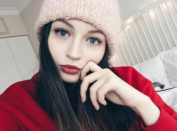 <p>Meryem Can </p>  <p>  Abone says: 1.7 milyon </p>  <p>  Tahmini aylk kazan aral: 803 - 13 bin dolar</p>