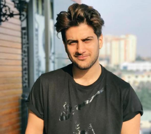 <p>Reynmen </p>  <p>  Abone says: 2.9 milyon </p>  <p>  Tahmini aylk kazan aral: 4.5 - 72 bin dolar</p>