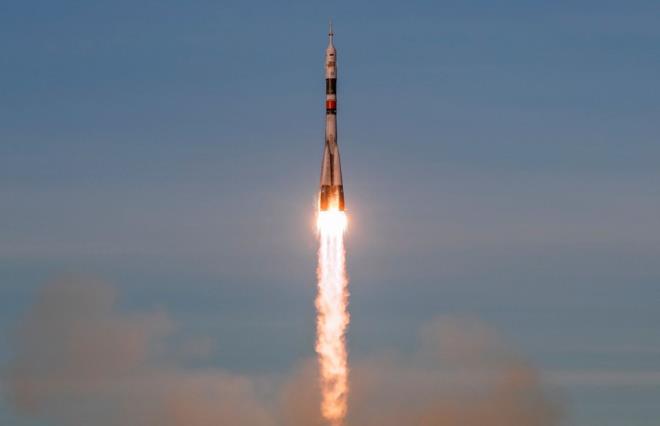 NASA, Roscosmos, ESA, CSA ve Japon Uzay Aratrma Ajans JAXA'nn ortak ilettii Uluslararas Uzay stasyonu'nda uzay aratrmalar ve temel bilim deneyleri yrtlyor.