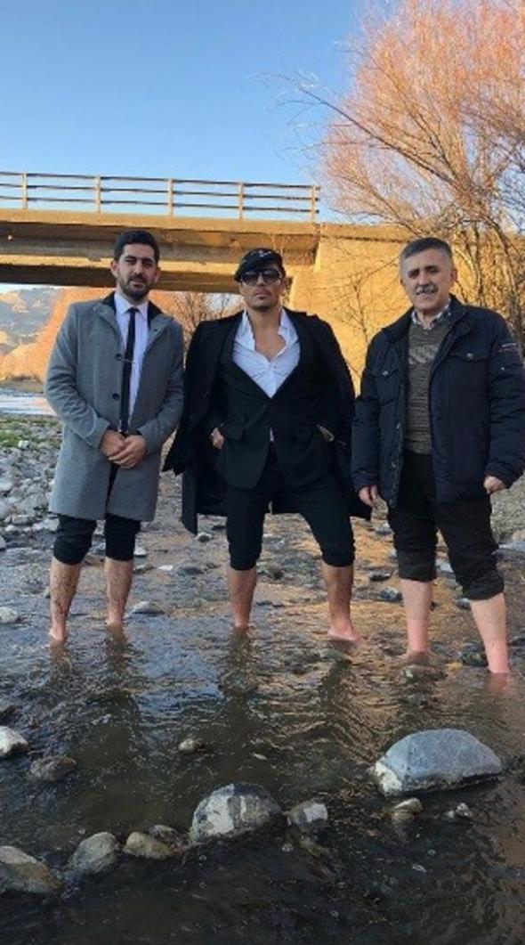 Klliyeyi ve camiyi kullanan ocuklarla sohbet eden Gke hepsinin isteklerini yazarak gerekletirecei szn verdi. Nusret'i gren ve klliyeden yararlanan renciler, "Nusret abi sana ok teekkr ediyoruz bu klliyeyi bize yaptrdn iin artk rahat rahat ders alabiliyoruz." dedi.