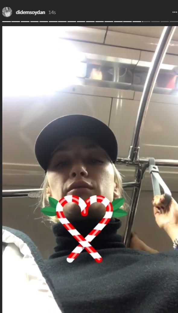 "Tabii ki de metro hayat kurtard. 10 dakikada geldim, trafie girmedim. Metro ok gzeldi ama keke deodorant kullanm zorunlu hale gelse memlekette. nk koku baya bir yordu!"