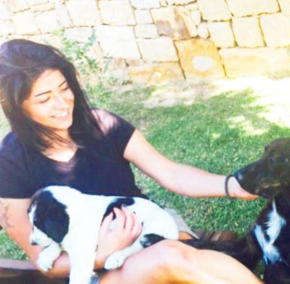 Mzik kariyerine devam eden Bendeniz, hafta sonlar otelde canl mzik yapyor...