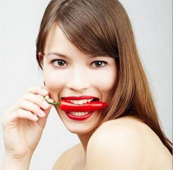 Krmzbiber: Halk arasnda da kulaktan kulaa oka duyduumuz krmz biberin gerekten metabolizmay hzlandrmakta katks byk. Ayrca damarlardaki kt yalarn da temizlenmesini salyor.