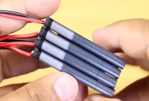 Onlar bu ekilde st ste tutkalla yaptryoruz.