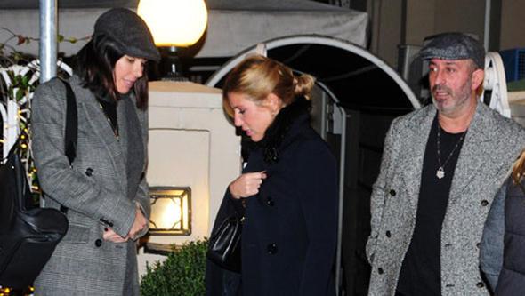 Defne Samyeli ve Cem Ylmaz nceki akam Etiler&#8217;deki bir restoranda ba baa yemek yedi.