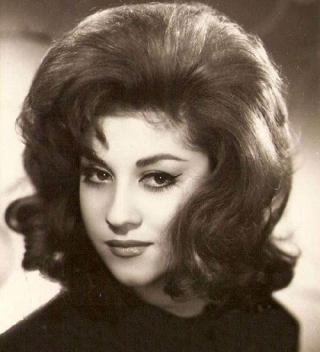 Usta oyuncunun 57 yl nce ekilen pozuna beeni yad. Fotoraf gren takipilerden, &#8220;Gzelliinizden hibir ey kaybetmemisiniz&#8221; yorumlar geldi.