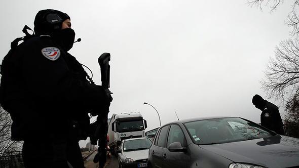 Nostradamus'a gre 2046 ylna kadar Dnya zerinde kaos ve husursuzluk hakim olacak.