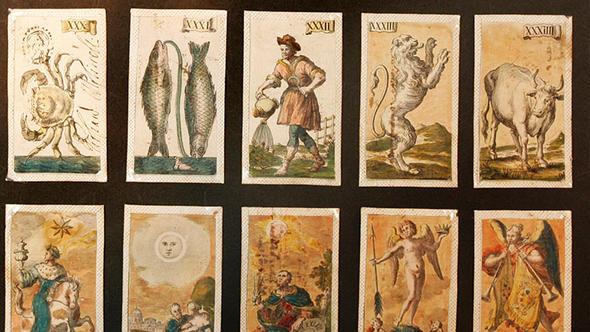 ok sayda uzman, Nostradamus'un kehanetlerinin genel olarak doru kmadn sylyor.