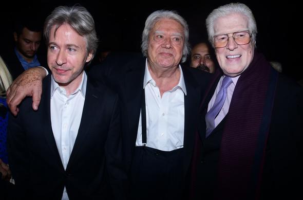 Azrail beni unuttu  <br>  dln Beyolu Belediye Bakan Ahmet Misbah Demircan&#8217;n elinden alan Cneyt Arkn, yapt konumayla duygusal anlar yaatt: &#8220;Son yllarn en mutlu gnn yayorum bugn. Tm eski dostlarm grmek o kadar mutlu etti ki beni, bilemezseniz. Her filmde dvdm kiiler var ya... Bensiz film ekilirdi ama onlarsz film ekilmezdi. Onlar sinemann kahramanlaryd. Onlar grdm bu gece, hayatm boyunca unutmayacam. Zaten bir ey kalmad da... Ne ok insan kaybetmiiz, zlerek izledim. Azrail beni unuttu...&#8221;