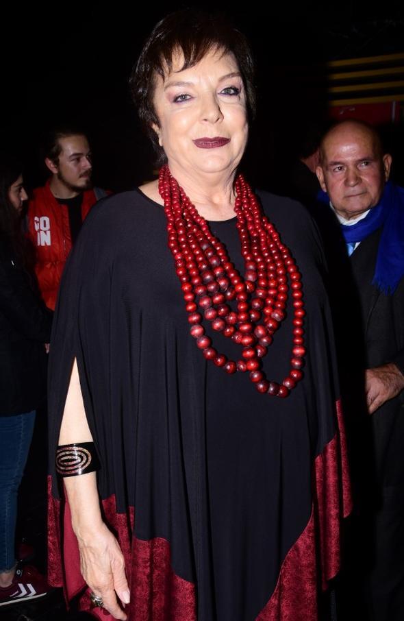 Selda Alkor, &#8220;Asmal Konak&#8221;ta rol ald Nurgl Yeilay&#8217;n bir rportajnda &#8220;Beni Selda Alkor&#8217;la kar karya getirmeyin. Ne diyorsa dorudur&#8221; aklamasna yant verdi: &#8220;Nurgl, Trk sinemasna gelmi son stardr. Nurgl&#8217;le hibir sorunum yok&#8221; dedi.