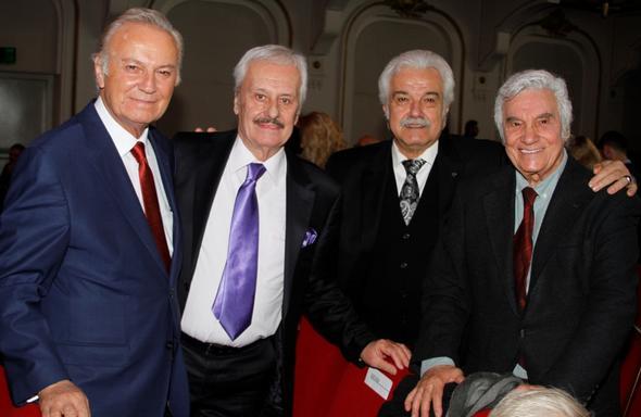 Nur Trken ile Hakan Trken&#8217;in sunuculuunu stlendii trene Cneyt Arkn, Ediz Hun, Aydan ener, Orhan Gencebay, Sevim Emre, Serdar Gkhan, Engin alar, zzet Gnay, Selda Alkor, Belks zener, Sleyman Turan, emsi nkaya gibi birok usta isim katld.