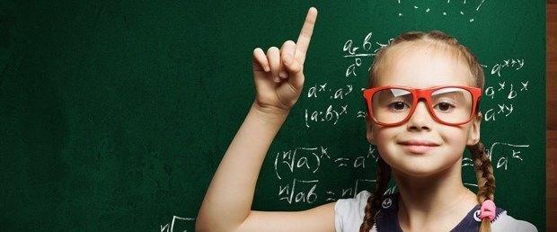  dnyas artk okullarda verilen okuma, yazma ve matematik temel becerilerden farkl yetenekler talep ediyor. Peki bu ada genlerin i dnyasna adm atmadan nce hangi becerilere sahip olmas bekleniyor? Hollanda merkezli Dnya Eitim Gelecei Vakf gelecein 7 becerisini belirledi...