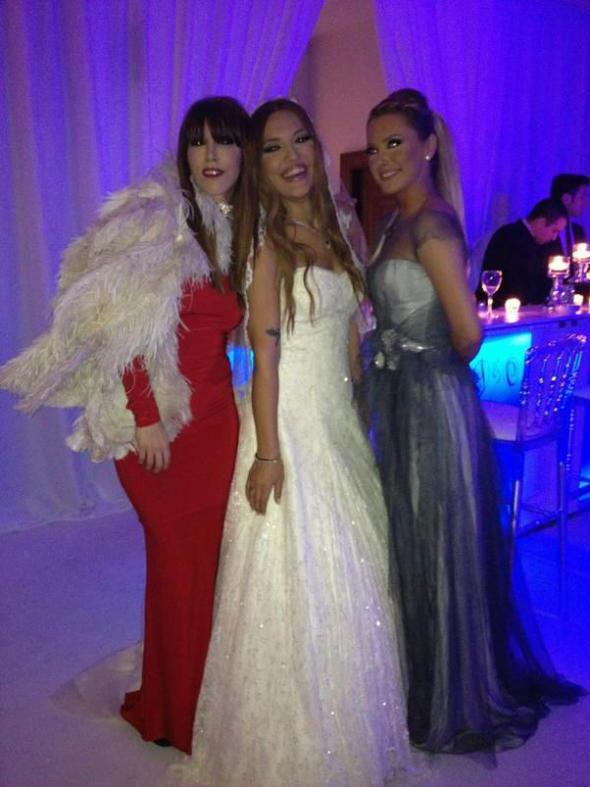 Yeni yl geliyor, oluk ocuumuz byd artk kslk olmasn diyorum. kimizi de seven fanlar var, bo boa insanlar tartyor bizim yzmzden.