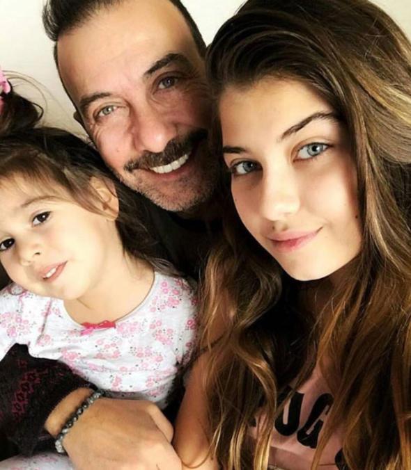 Hakan Ylmaz ile ocuklar Yamur ve Deniz