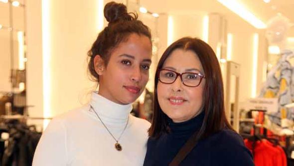 Nilfer, nceki gn kz Aye Nazl ile Zorlu Center&#8217;da objektife yansd.