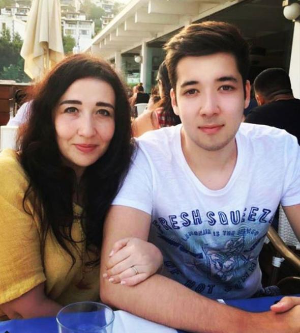 Yasemin Conka ve olu.