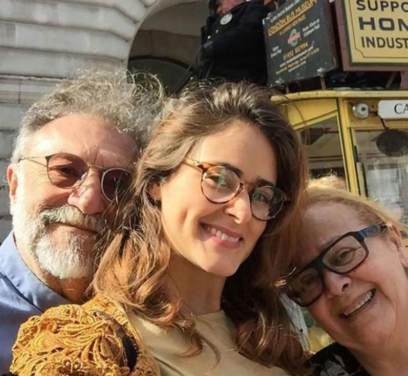 Tamer Levent, ei ve kzlar.