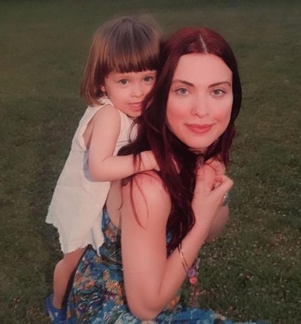 12 yandaki kzyla nceki gn atalca'da piknik yapan 40 yandaki oyuncu, sosyal medyada da renkli paylamlar yapt.