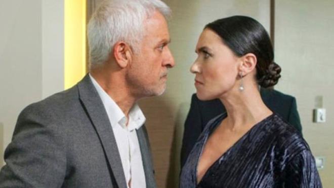 Senaryoyu okurken bazen utanyorum, nasl yapacam nasl oynayacam diye dnyorum ama karakterin iine gerince artk o ben deilim dedi..