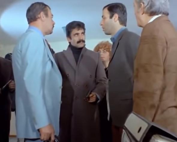 Yeilam'a gnl vermi oyuncularn gnmzde hatrlanmadn aktaran Tademir, 40 yl akn senedir eiyle Silivri'de yaadklarn syleyerek, "Gnl ne istiyor biliyor musun? Hatrlanmak istiyor." diye konutu.