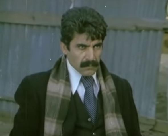 Oyuncu Tademir, unlar kaydetti: "Bizim gibi insanlar neden oynatmyorlar. Benim iin sylemiyorum bunu, yanl anlamayn. Ben sinemada halen maddi durumu iyi olmayan sanat arkadalarm iin konuuyorum. Sinema bir btn. Bir masann drt aya var. Bu ayan biri krlrsa masa devrilir. Kadir Savun, Hayati Hamzaolu, Kazm Kartal, Yldrm Gencer, Bilal nci ve Erol Ta ld.